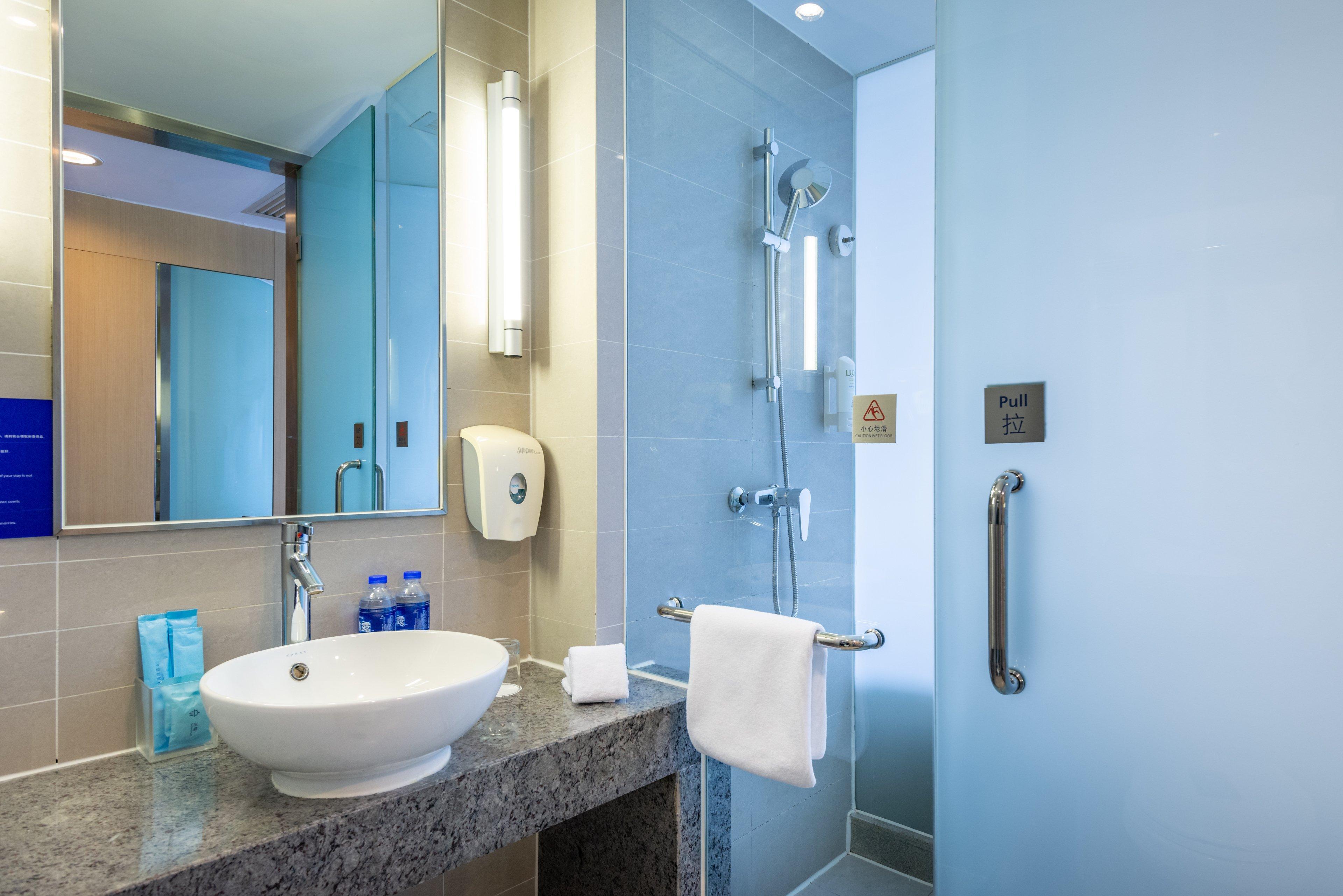 Holiday Inn Express Shanghai New Hongqiao, An Ihg Hotel Kültér fotó