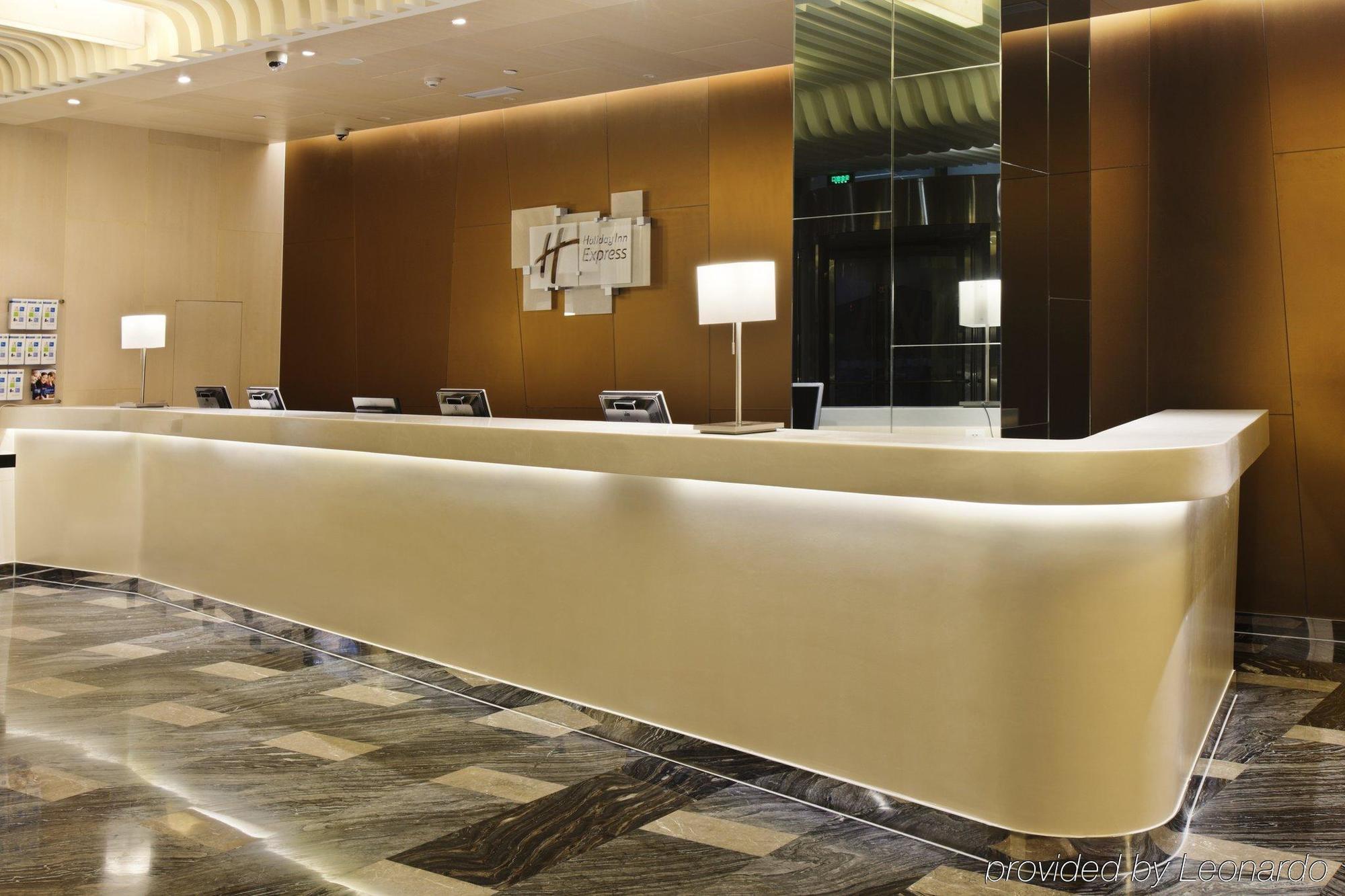 Holiday Inn Express Shanghai New Hongqiao, An Ihg Hotel Kültér fotó